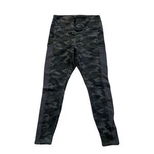 POWERHOLD BY FABLETICS Camo Leggings Size Small